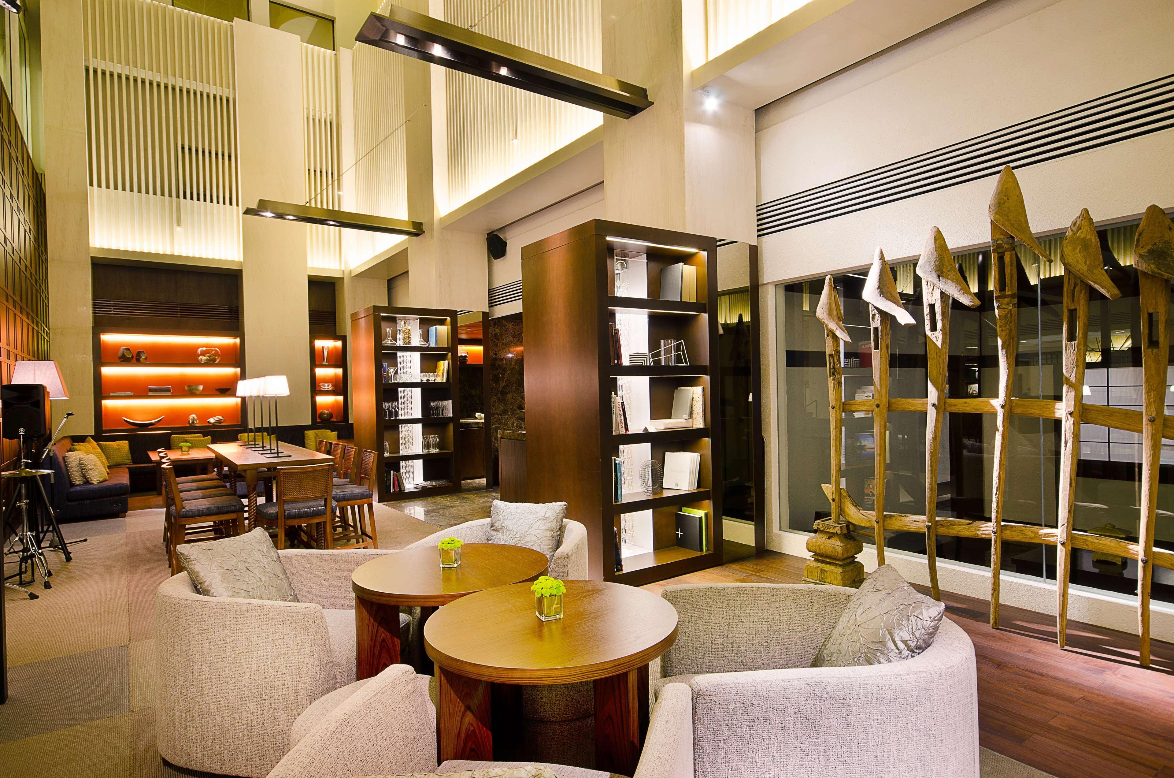 Hyatt Regency Kinabalu Hotel Kota Kinabalu Exterior foto Library at The Park, New Delhi