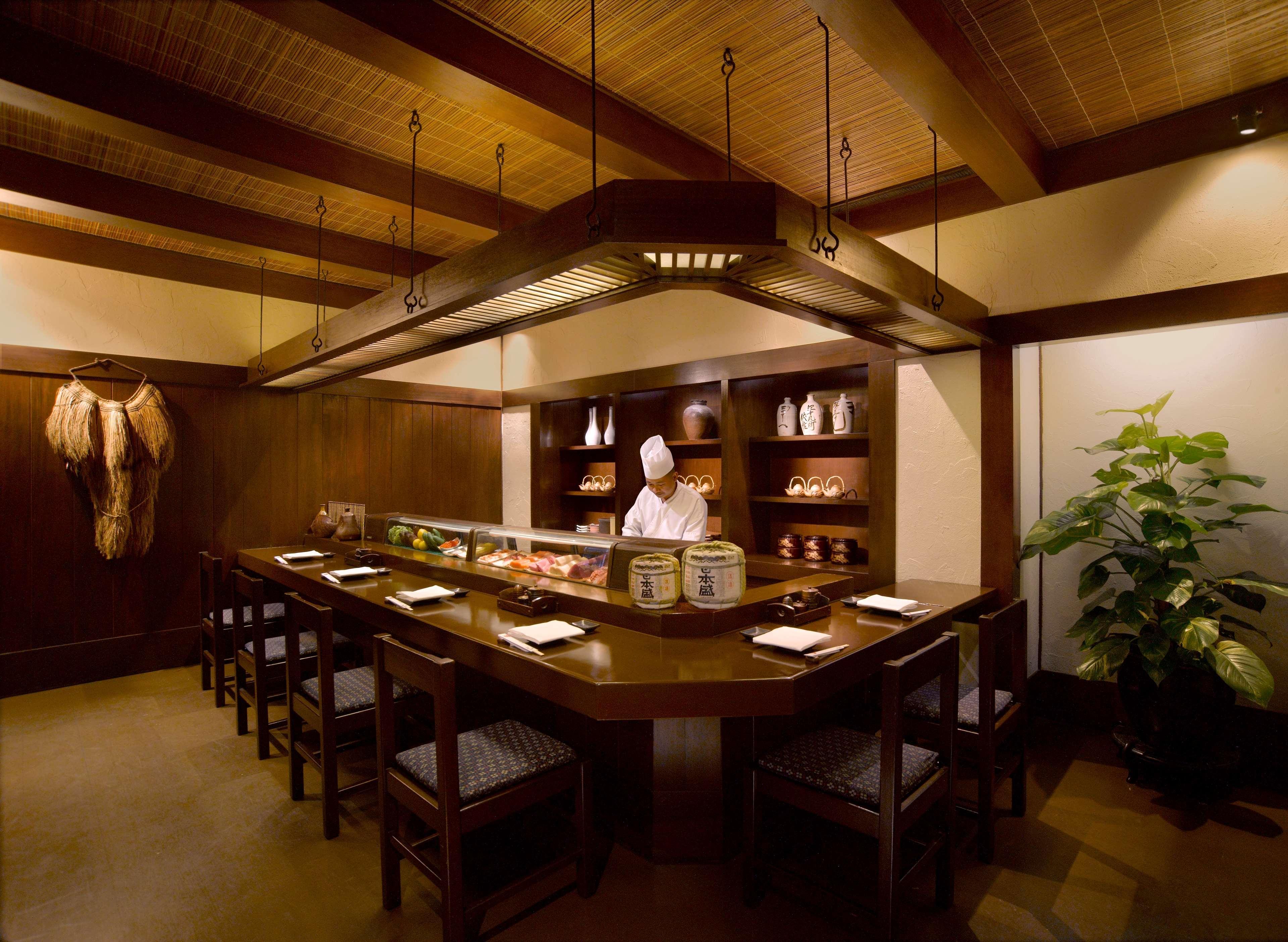 Hyatt Regency Kinabalu Hotel Kota Kinabalu Exterior foto A sushi bar in Tokyo